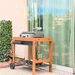 Hotel Marina & Services *