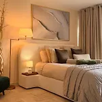 Marina & Services Hotel