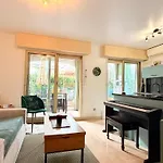 Marina & Services Hotel Mandelieu