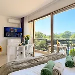 Hotel Marina & Services