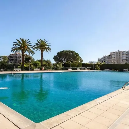 Marina Résidence&services Hotel *