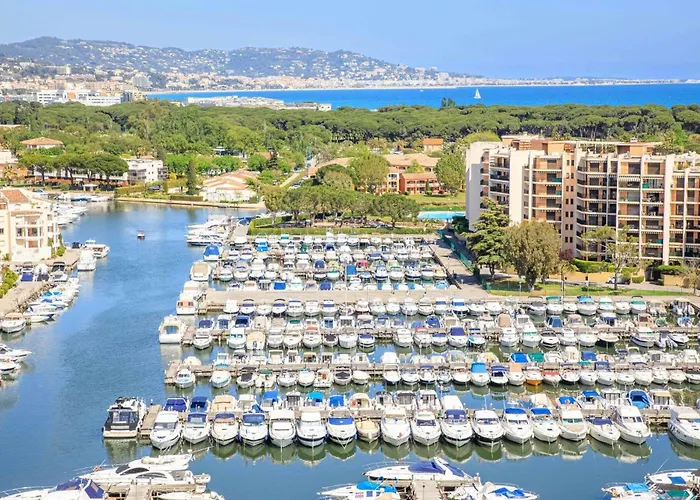 Отель Marina & Services
