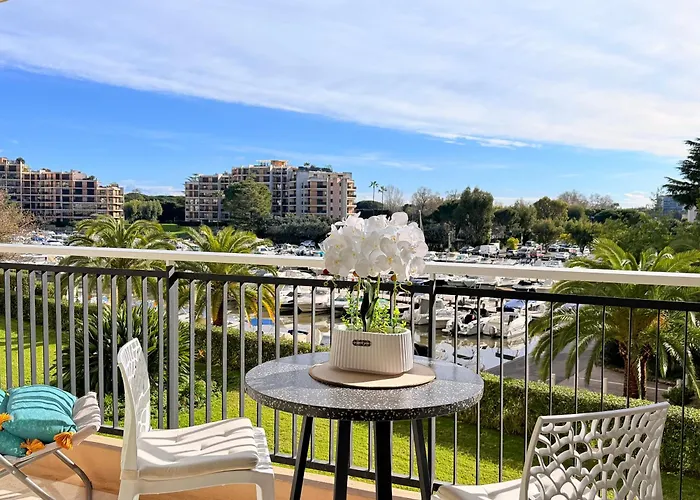 Marina & Services * Mandelieu